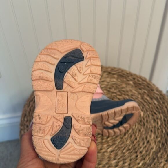 Oshkosh Pink and Blue Winter Boots with Faux Fur - 4 - Great Used Condition - Picture 7 of 8